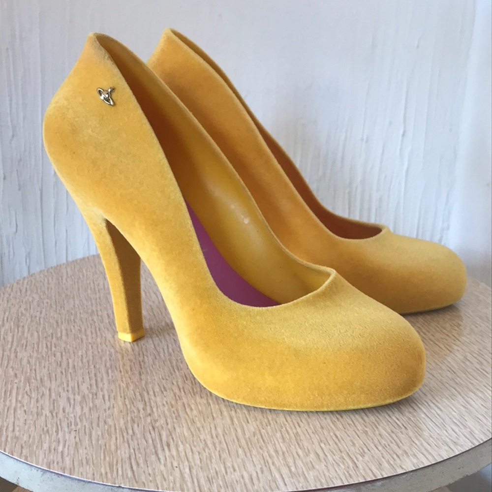 Yellow Vivienne Westwood velvet high heels - Picture 9 of 9